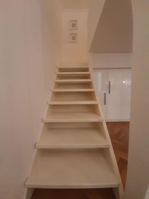 King Street Center Apartman *